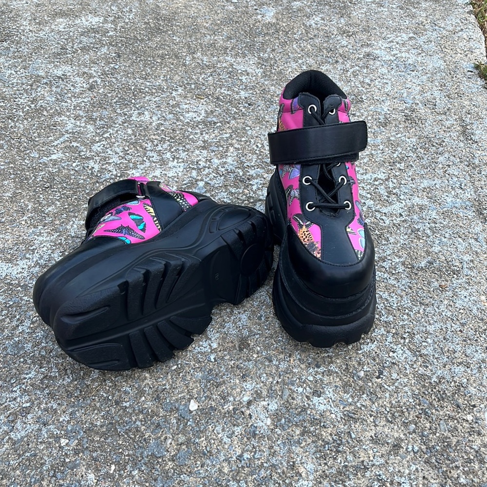 Platform butterfly dollskill boots